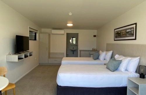 Whakatane Hotel | The Com Plex Motel