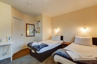 Nottingham House | The Commodore Hotel