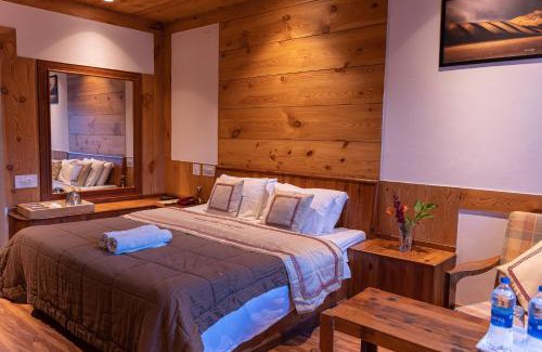 Old Manali Hotel | THE CONIFER