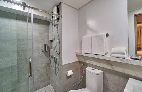 Greenhills Hotel | The Connor Serviced Residences Managed by HII