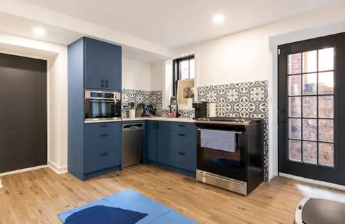 Mill River Condo | The Consulate Garden, New Haven