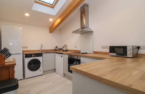 Erlestoke Cottage | THE COOK HOUSE, with a garden in Great Cheverell