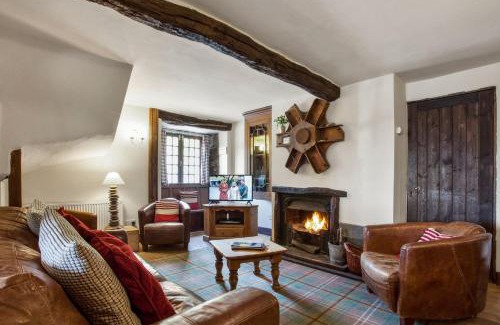 Coniston House | The Coppermines Mountain Cottages Sawyers, Carpenters, Millrace, Pelton Wheel, Sleeps 22