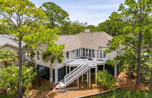 Saint Helena Island Cottage | The Coral Pelican - 1 Block to Sand and Ocean!