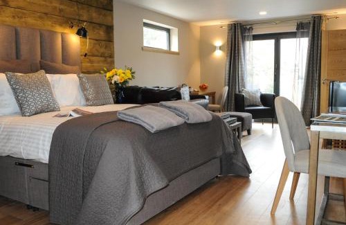 West Laroch Hotel | The Corran