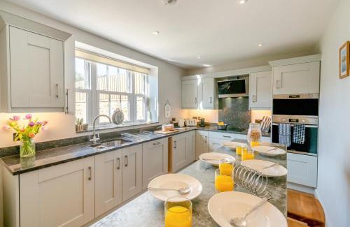 Leyburn House | The Cottage at The Forbidden Corner