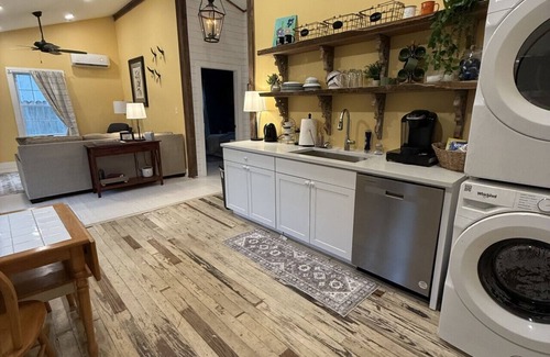 Jackson Apartment | The Cottage by Raven`s Keep
