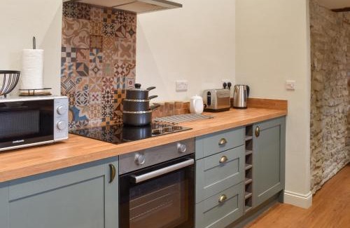 Earl Sterndale Apartment | The Cowshed - Uk50283