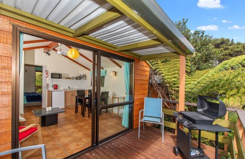 Okiato Cottage | The Cowshed Wairoro Park - Russell Holiday Home