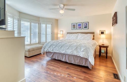 Southwest Bend House | The cozy life never felt so good. Come enjoy a full home like it’s your own.