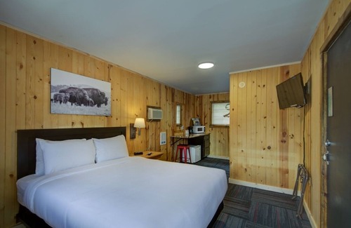 Hill City Hotel | The Cozy Mountain's Edge