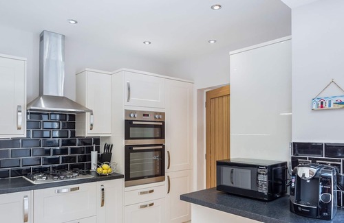Appledore Cottage | THE CRAB SHELL, pet friendly, country holiday cottage in Appledore