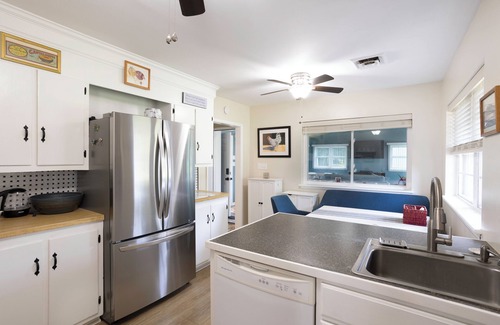 Algonquin Cottage | The Crabby Little Oyster Cottage in Cambridge MD