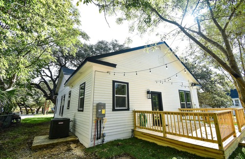 Lockhart House | The Craftsman on Main Street