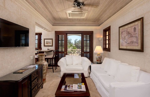 Diamond Valley Resort | The Crane Resort - Junior Suite