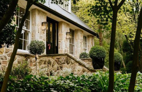 Bowral House | The Croft - Enchanting Bowral stone cottage