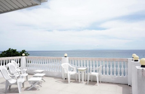 Oslob Bed & Breakfast | The Cronin Residences by Cocotel