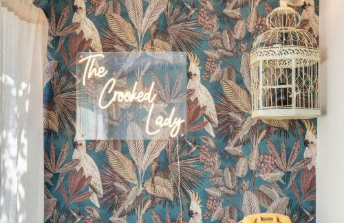 Ramsay House | The Crooked Lady Cozy Bungalow near Downtown Calgary with Free Parking