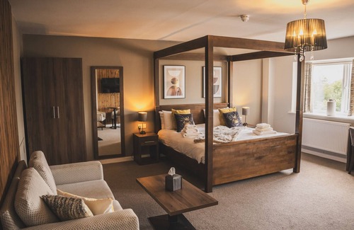 East Horrington Hotel | The Crossways
