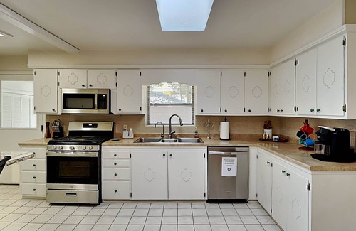 Ruidoso House | The Crow's Nest | Wooded Views + Game Room!