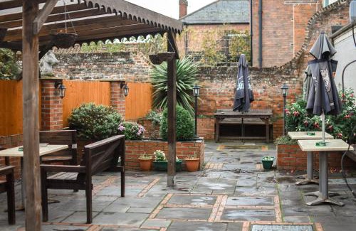 Long Sutton Hotel | The Crown and Woolpack