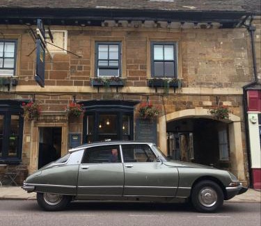 Uppingham Hotel | The Crown