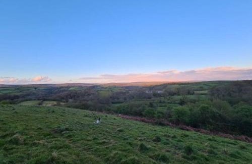 Heligan House | The Dairy - Quaint 1Br in Dartmoor National Park