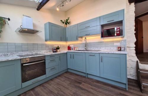 Heligan House | The Dairy - Quaint 1Br in Dartmoor National Park