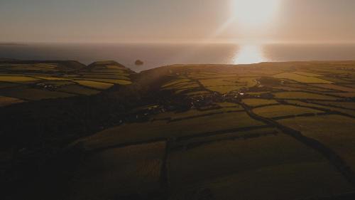 Tintagel House | The Danish Cabin