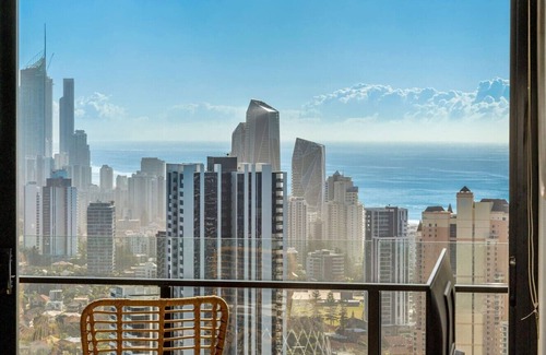 Broadbeach Condo | The Darling of Broadbeach - with spectacular views