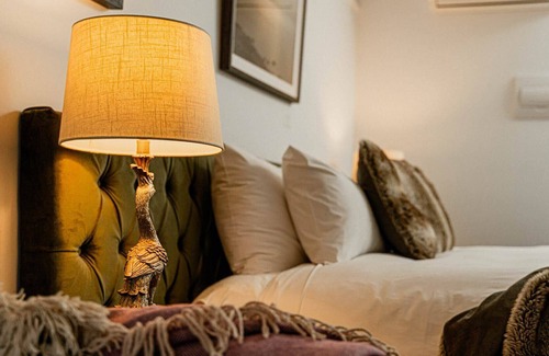 Daylesford Apartment | The Daylesford Art Motel (Superior Suite 6)