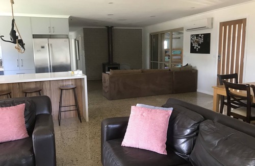 Bundalong House | The Deck with views of the Murray River