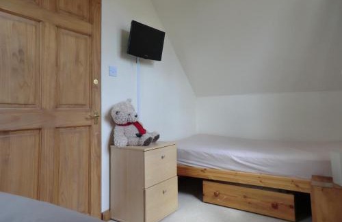 Sleaford House | The Den - E5024