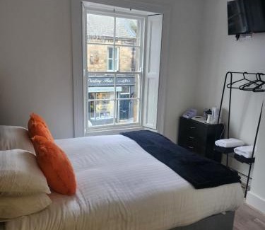 Amble Bed & Breakfast | The Dock Hotel