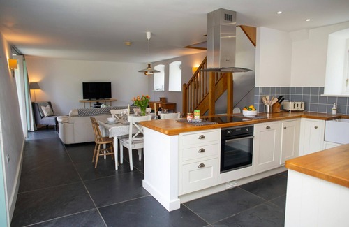 Llandygwydd Cottage | The Dovecote, Llechryd