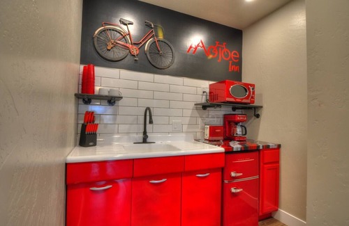 Fruita Apartment | The Down Uppity, A Modern Downtown Fruita Pad! Free WiFi & Bike Storage