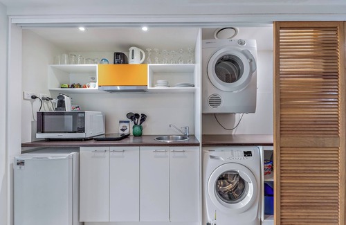 Airlie Beach Apartment | The Drift - Airlie One