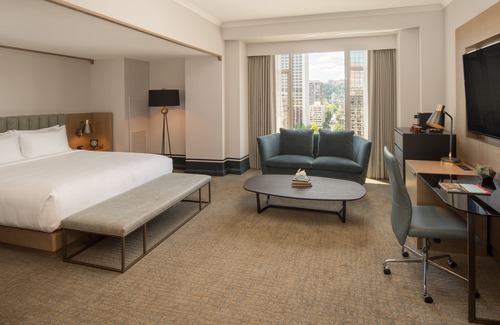 Downtown Portland Hotel | The Duniway Portland, A Hilton Hotel