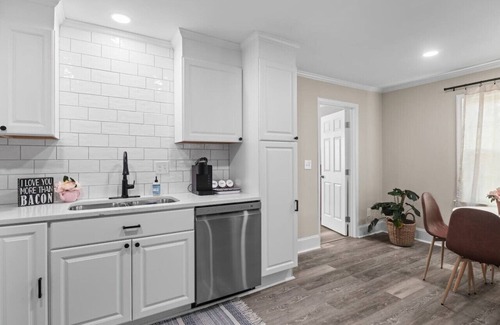 Dunn House | The Dunn Den, FULLY renovated home