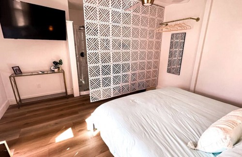 Lincolnville Hotel | The Dylan Boutique Suites 1 – Chic Comfort Steps from Downtown & Flagler College