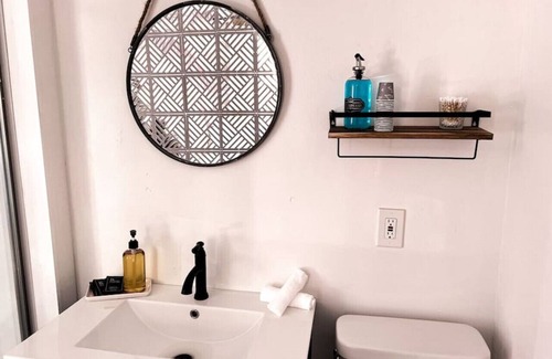 Lincolnville Hotel | The Dylan Boutique Suites 1 – Chic Comfort Steps from Downtown & Flagler College