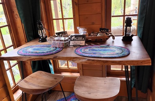 Palmer Cabin | The Eagle's Nest Treehouse Cabin