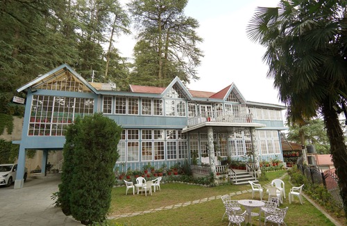 Chhota Shimla Bed & Breakfast | The Edgeworth, Superior