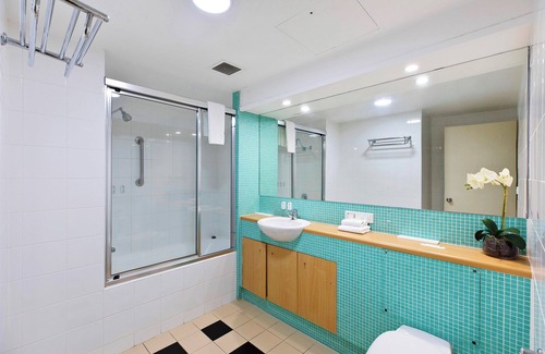 Central Coast Apartment | The Entrance Waterfront Apartment 425