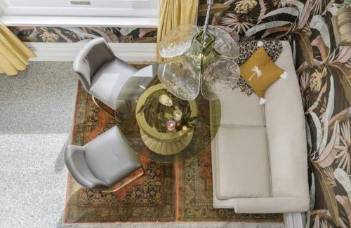 Christchurch City Centre Apartment | The Eve Apartment - OGB Suite