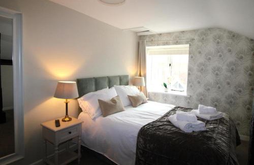 Basingstoke Apartment | The Eves Short-stays