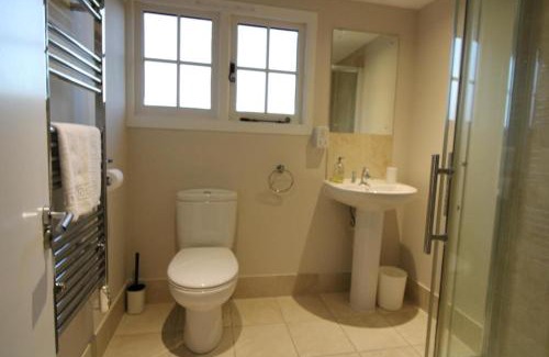 Basingstoke Apartment | The Eves Short-stays