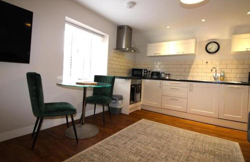 Basingstoke Apartment | The Eves Short-stays