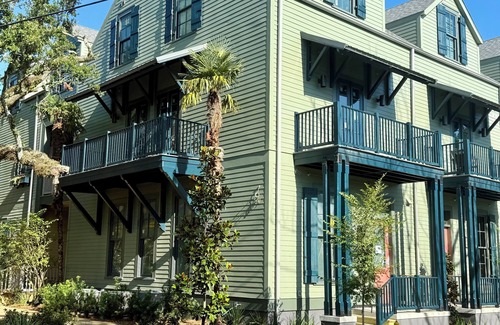 Biloxi House | The Executive @ The Pullman House, Downtown Ocean Springs Condo w/Pool