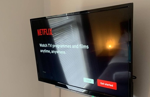 Aberdulais House | The Falls - TV in Every Bedroom!